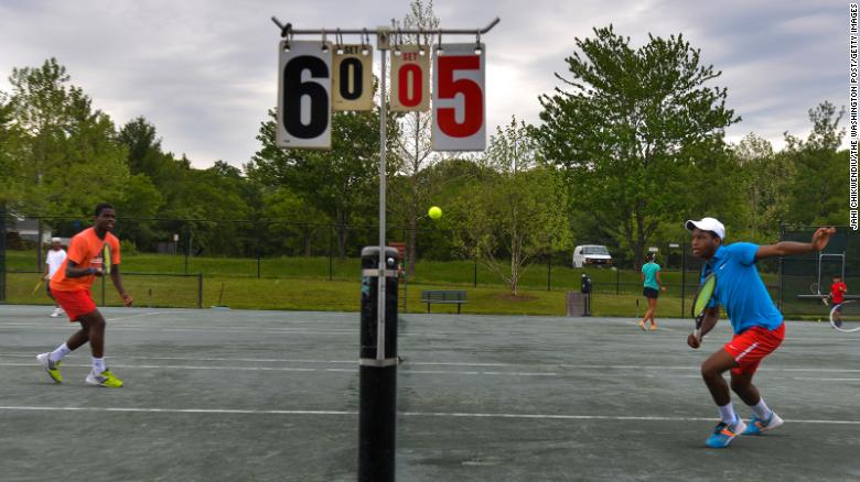 不免让人费 不免让人费