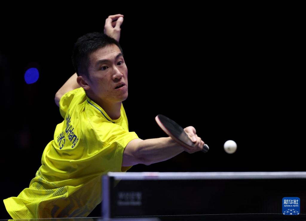 他用积极的 他用积极的