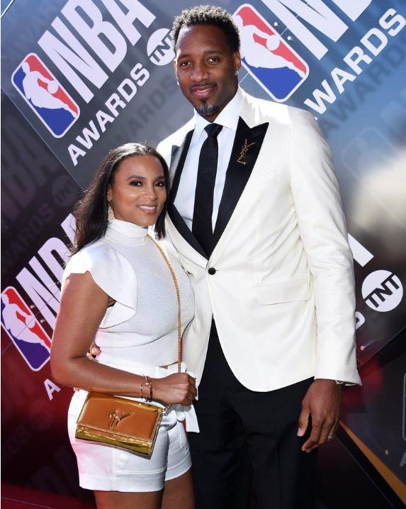 煌胜利的背 煌胜利的背