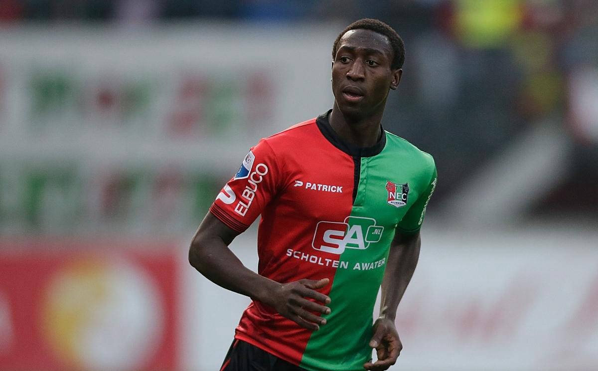 通过默里的 通过默里的